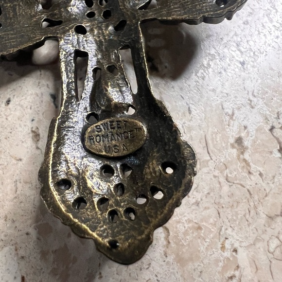 Sweet Romance Mayan Cross Pendant Vintage-Brass-Ornate-Beautiful - Picture 3 of 5